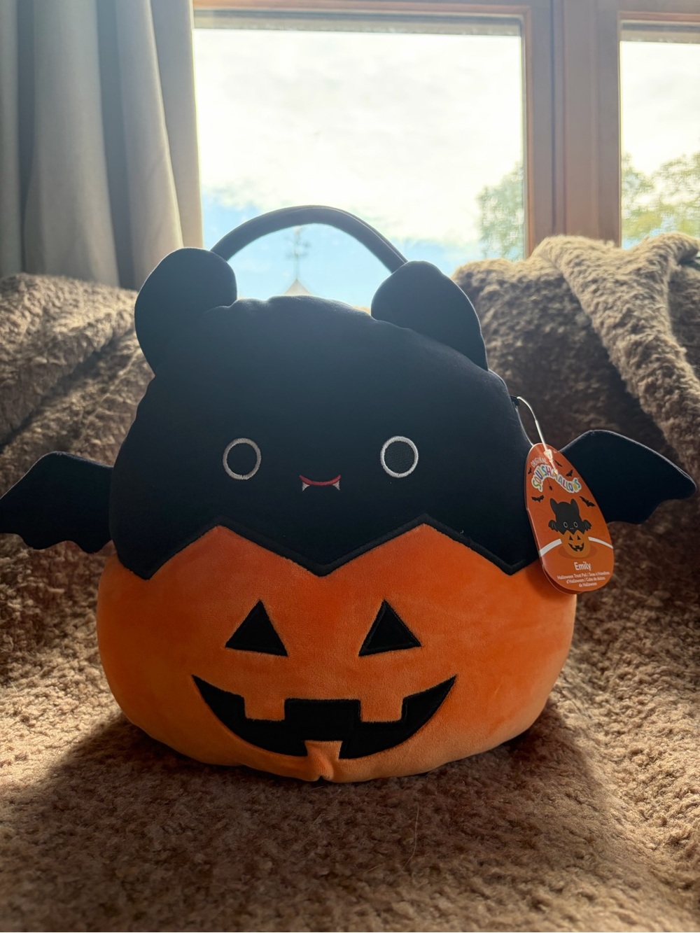 Squishmallow Emily The Bat Halloween Plush Pumpkin Candy Basket Pail Bag NWT